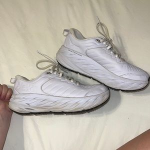 HOKAS